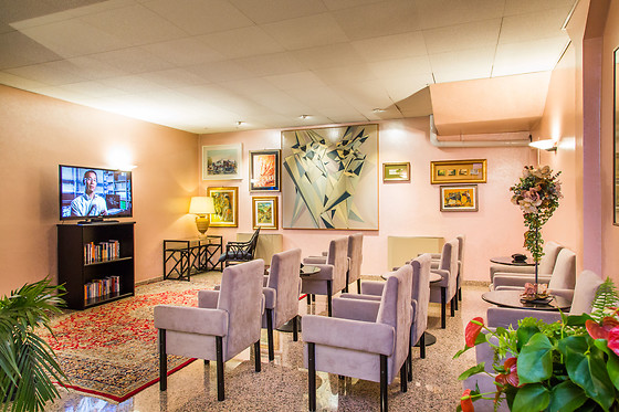 Albergo Diana - photo 9