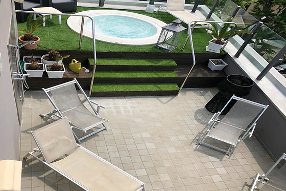 Q Hotel - photo 3
